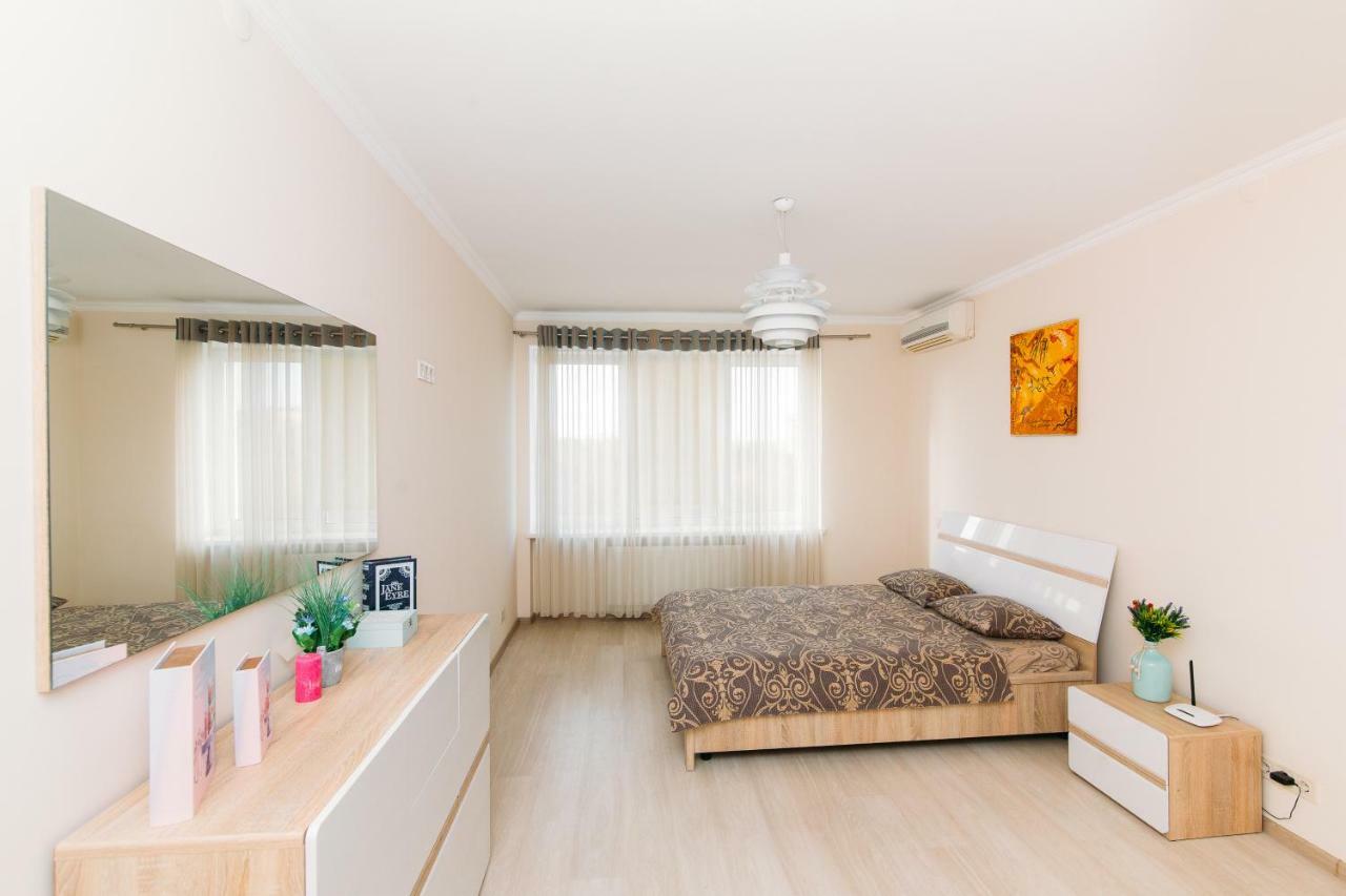 Luxury Studio Apart-Hotel In Centre 2 Room Sumy Eksteriør bilde